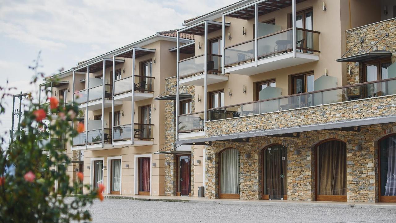 Valis Resort Hotel Volos Eksteriør bilde Residential complex in the village