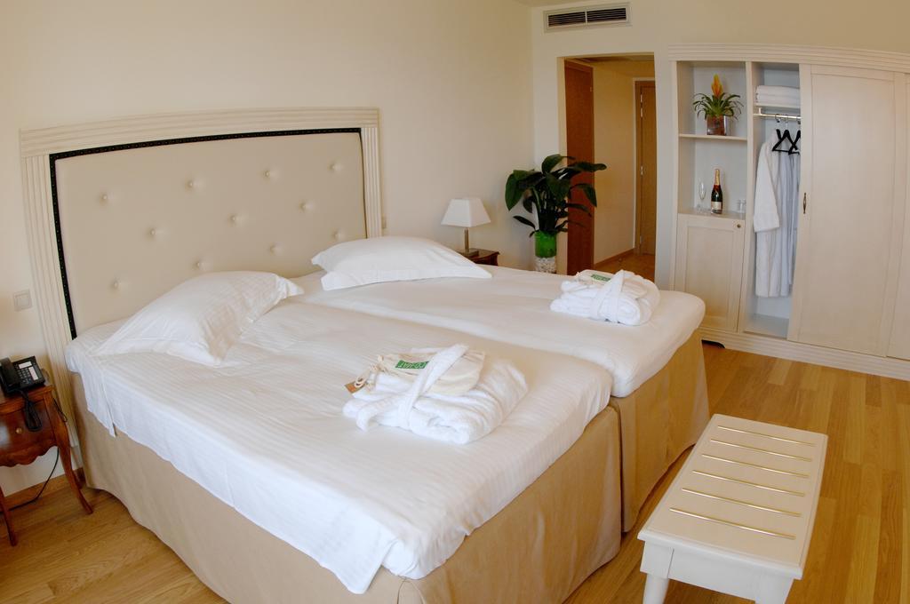 Valis Resort Hotel Volos Eksteriør bilde A room at the hotel